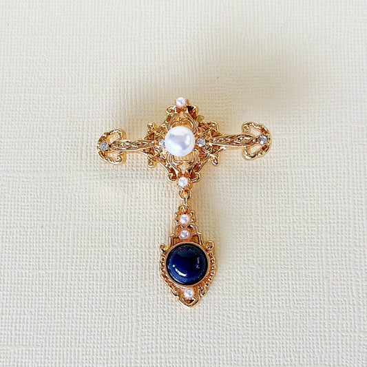 813 | GILBERT BROOCH