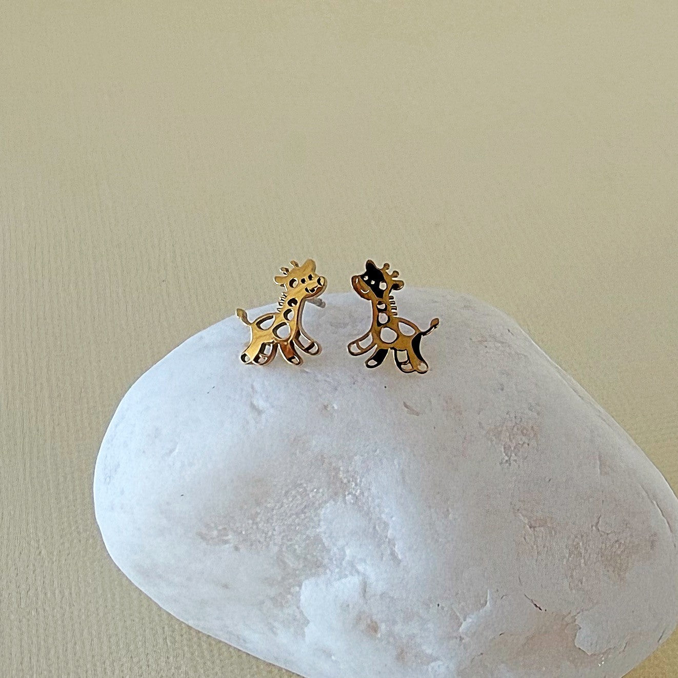 858 | GIRAFFE EARRINGS | CARTEL KISSES