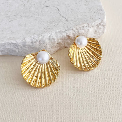 691 | CLAM PEARL EARRINGS  | GOLD