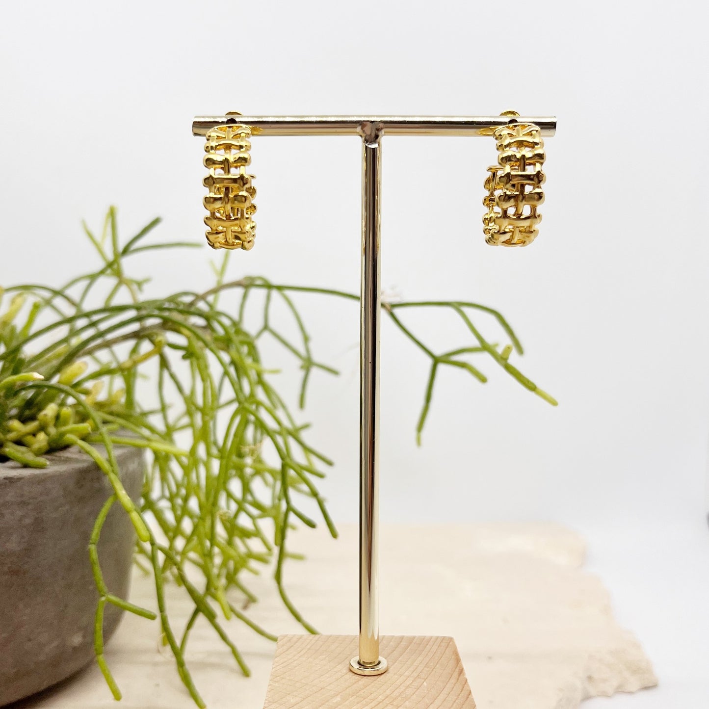 572 | CATALINA HOOP EARRINGS  | GOLD