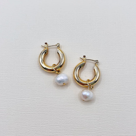 644 |  GRETA PEARL EARRINGS | GOLD