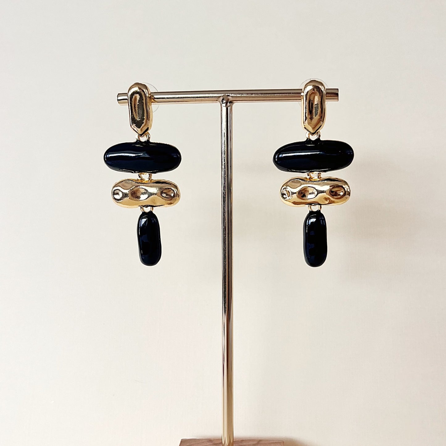 786 |  ISADORA EARRINGS | BLACK