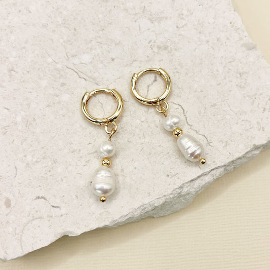 655 | ISSY FRESHWATER PEARL EARRINGS