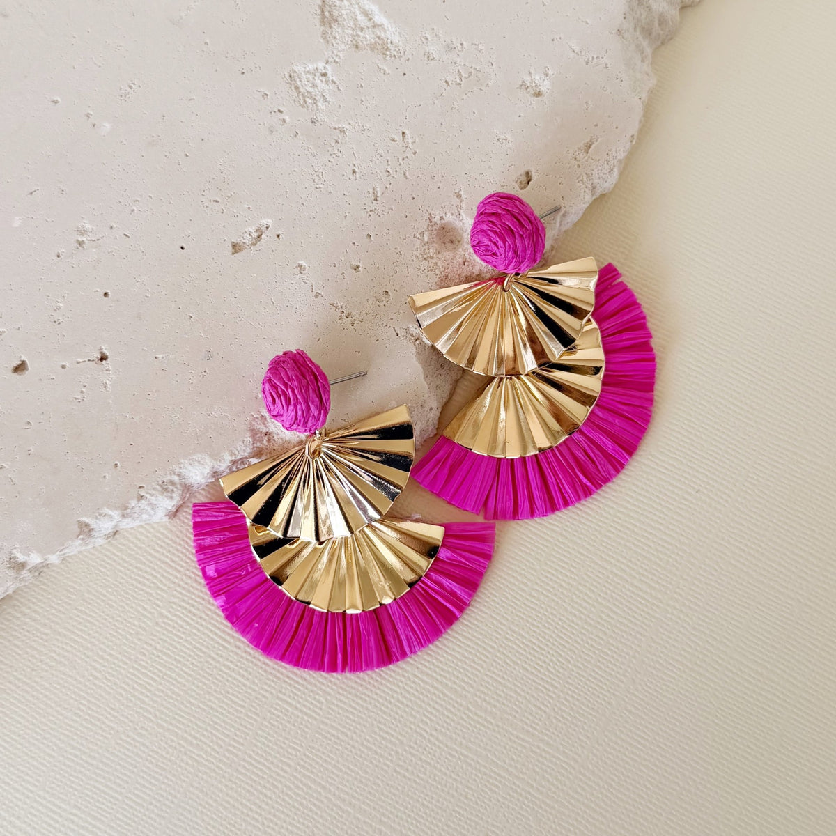 870 | JOJO EARRINGS | HOT PINK