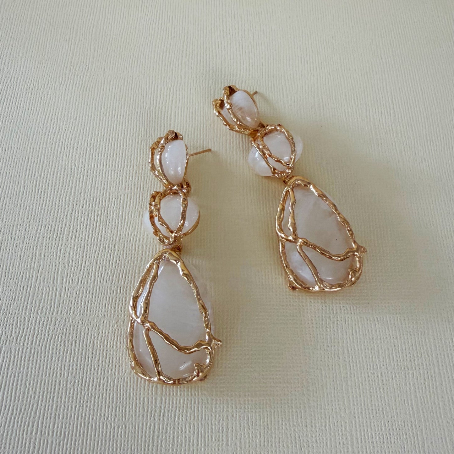 803 | LUCILLA EARRINGS | WHITE