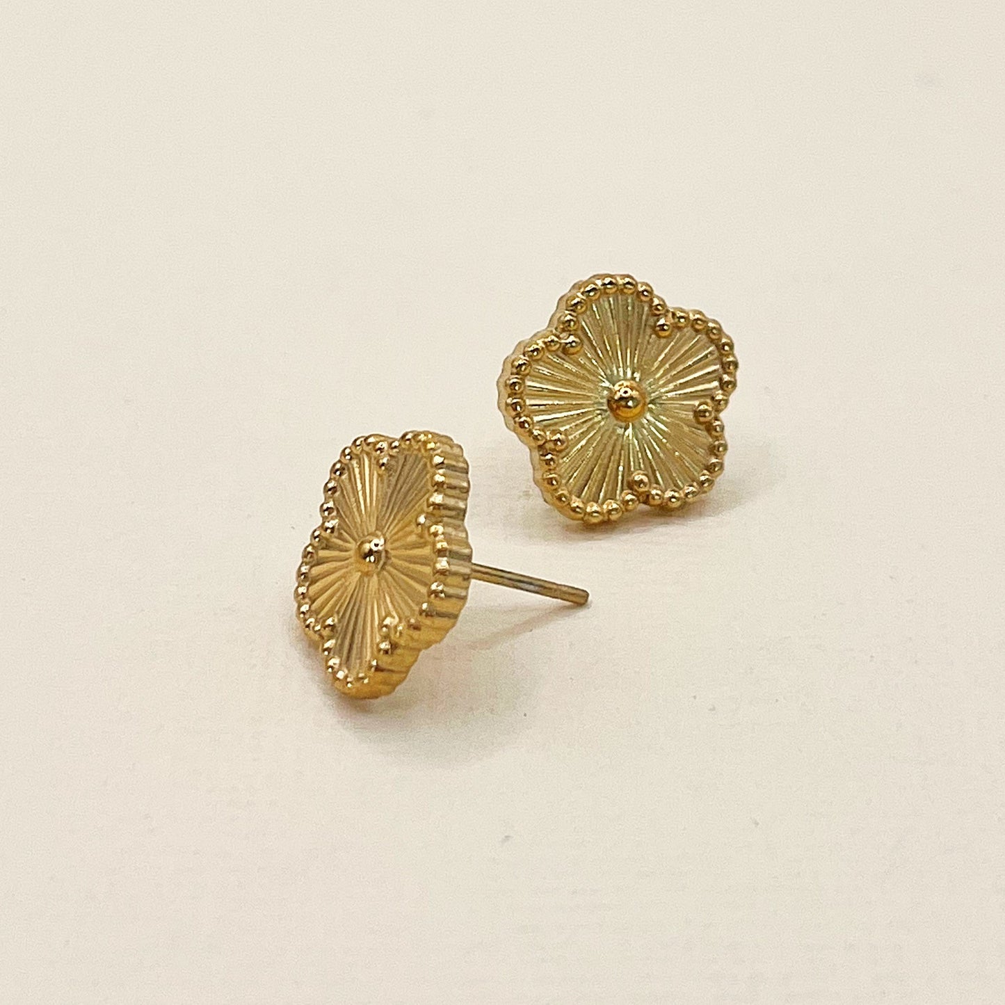 748 | MAISON FLOWER EARRINGS | GOLD