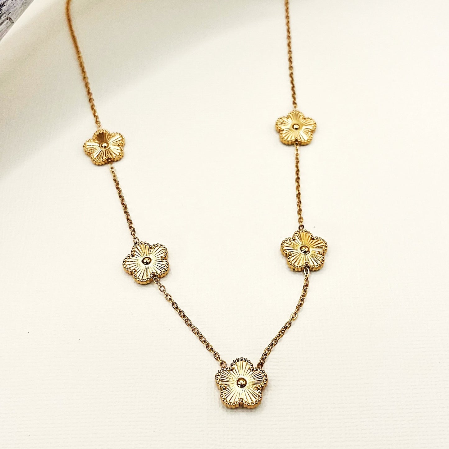 750 | MAISON FLOWER NECKLACE | GOLD
