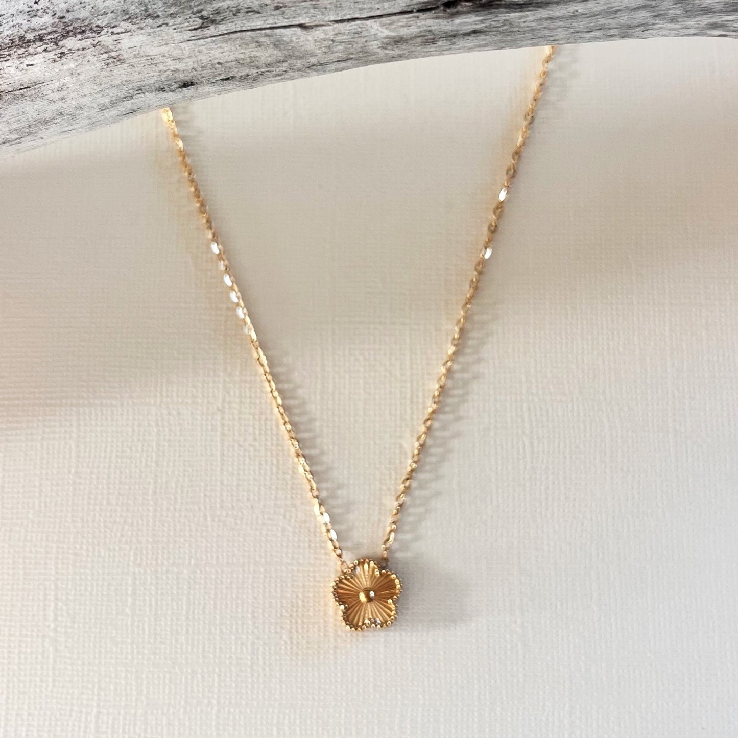 750 | MAISON FLOWER NECKLACE | GOLD