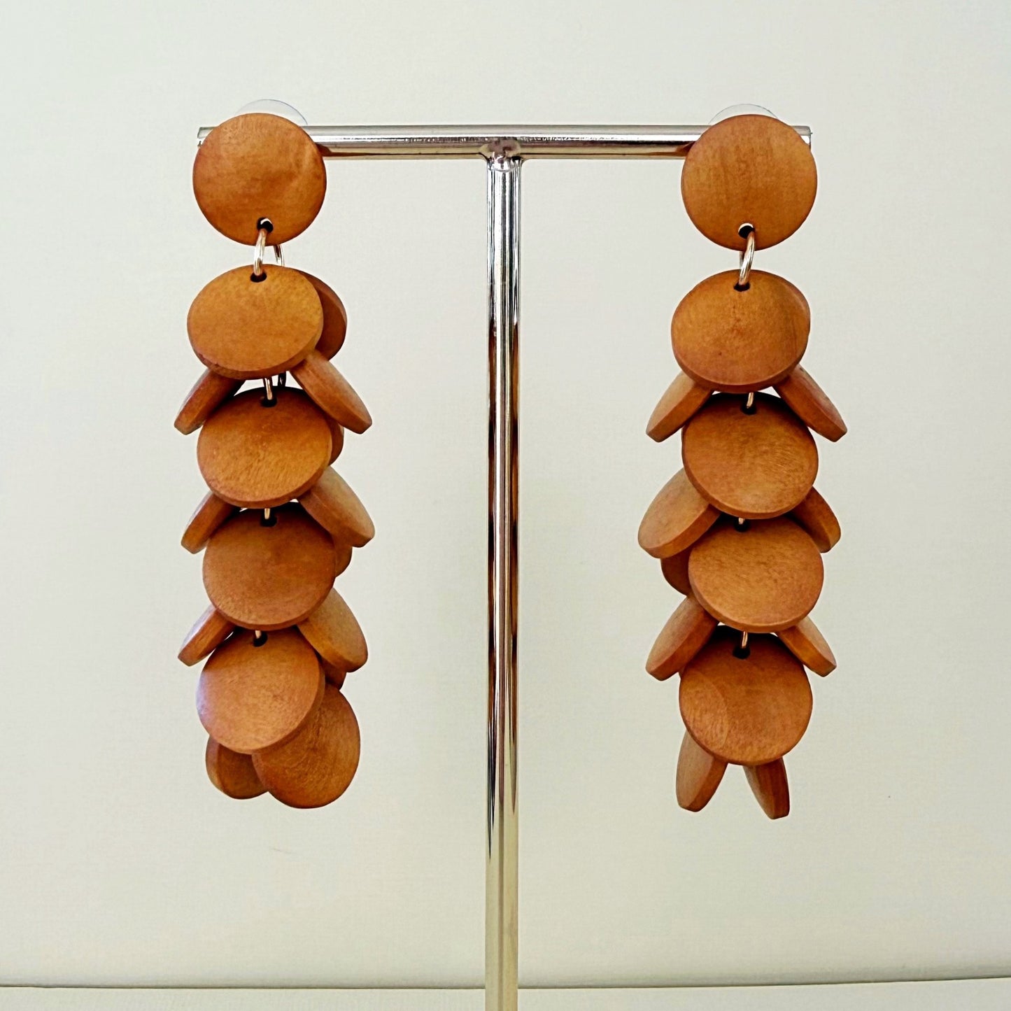 854 | MARNIE EARRINGS | TAN