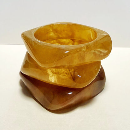 B781 | MILLIE RESIN BANGLE | BURNT CARAMEL