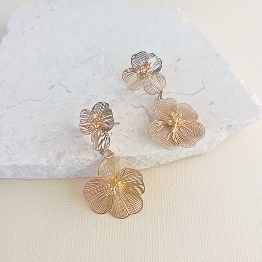 711 | MINI IVANNA EARRINGS