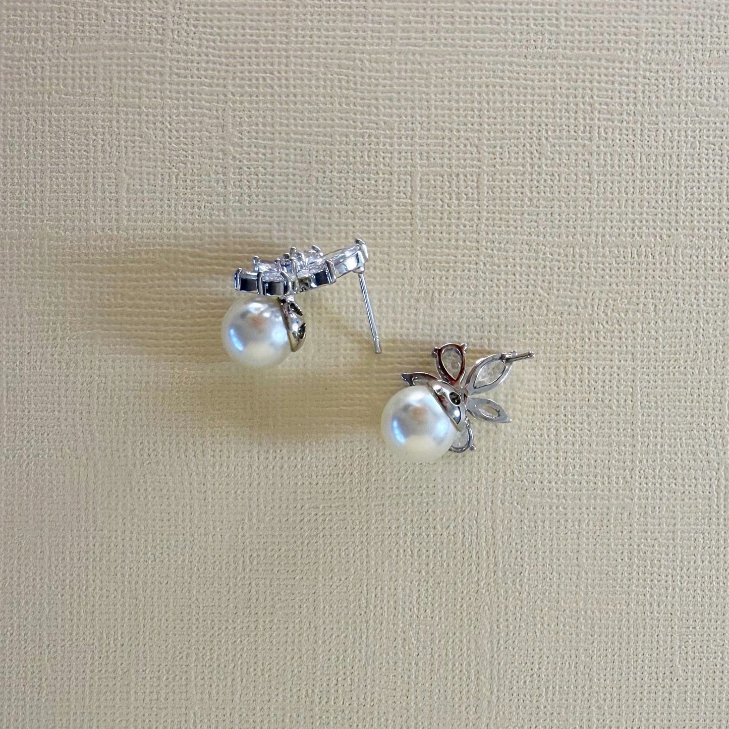 843 | NEVE PEARL EARRINGS | SILVER