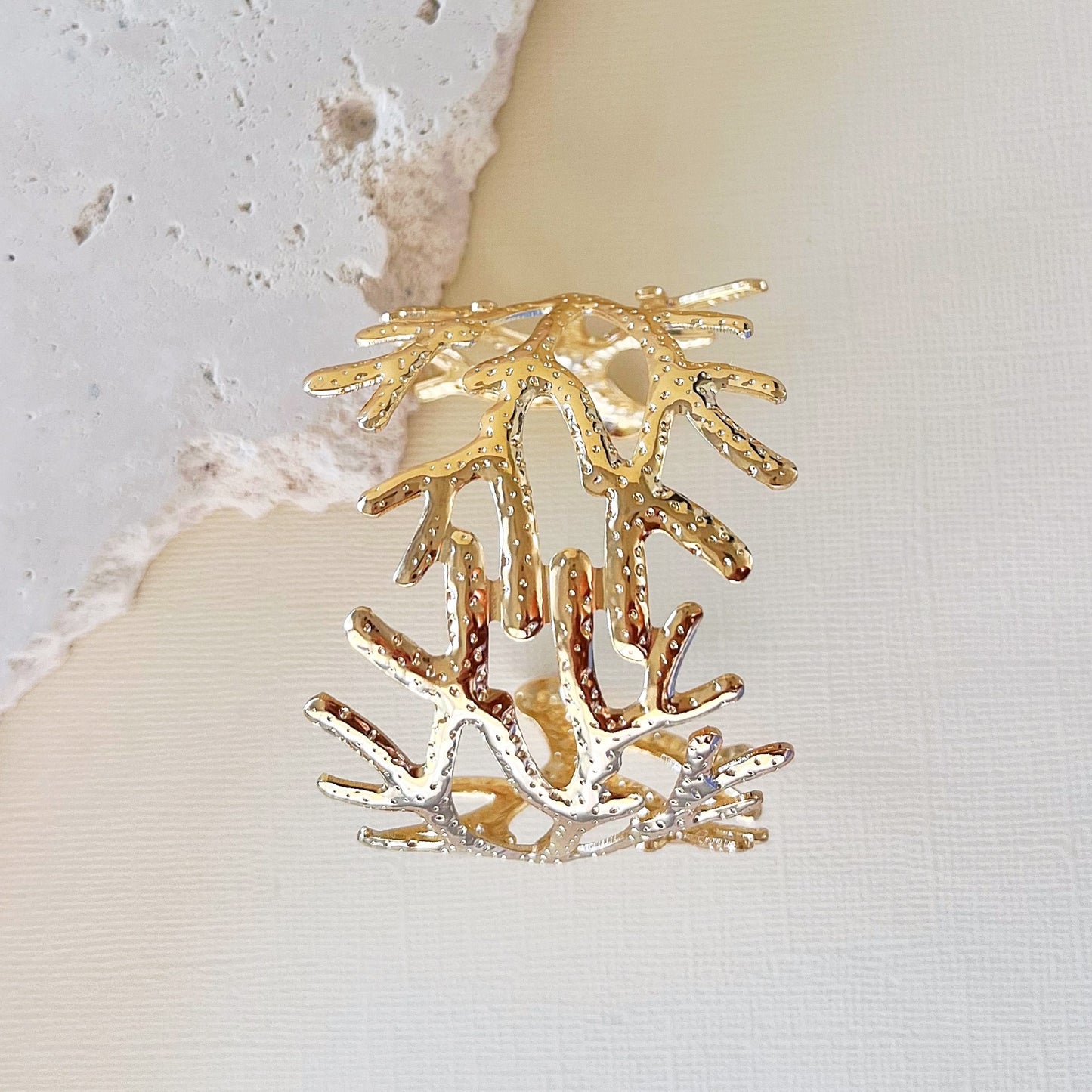 772 | PANDORA CUFF | GOLD