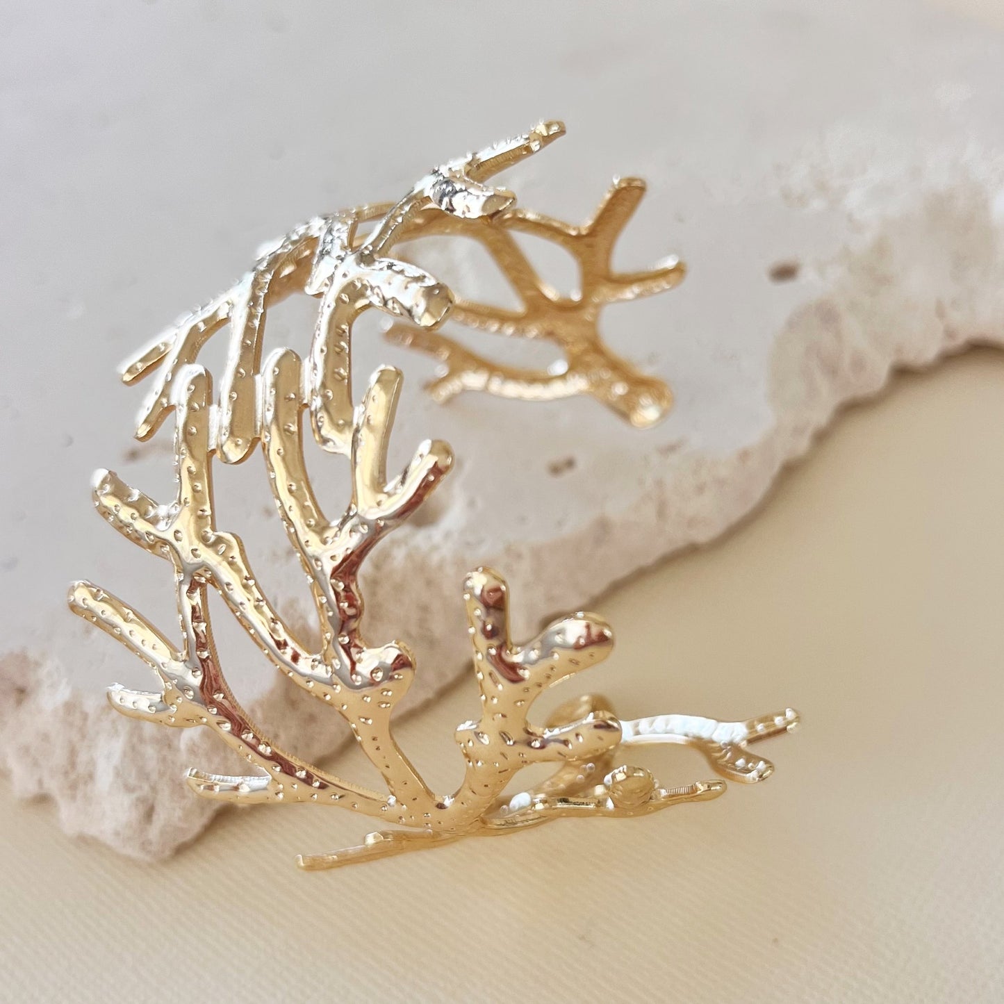 772 | PANDORA CUFF | GOLD