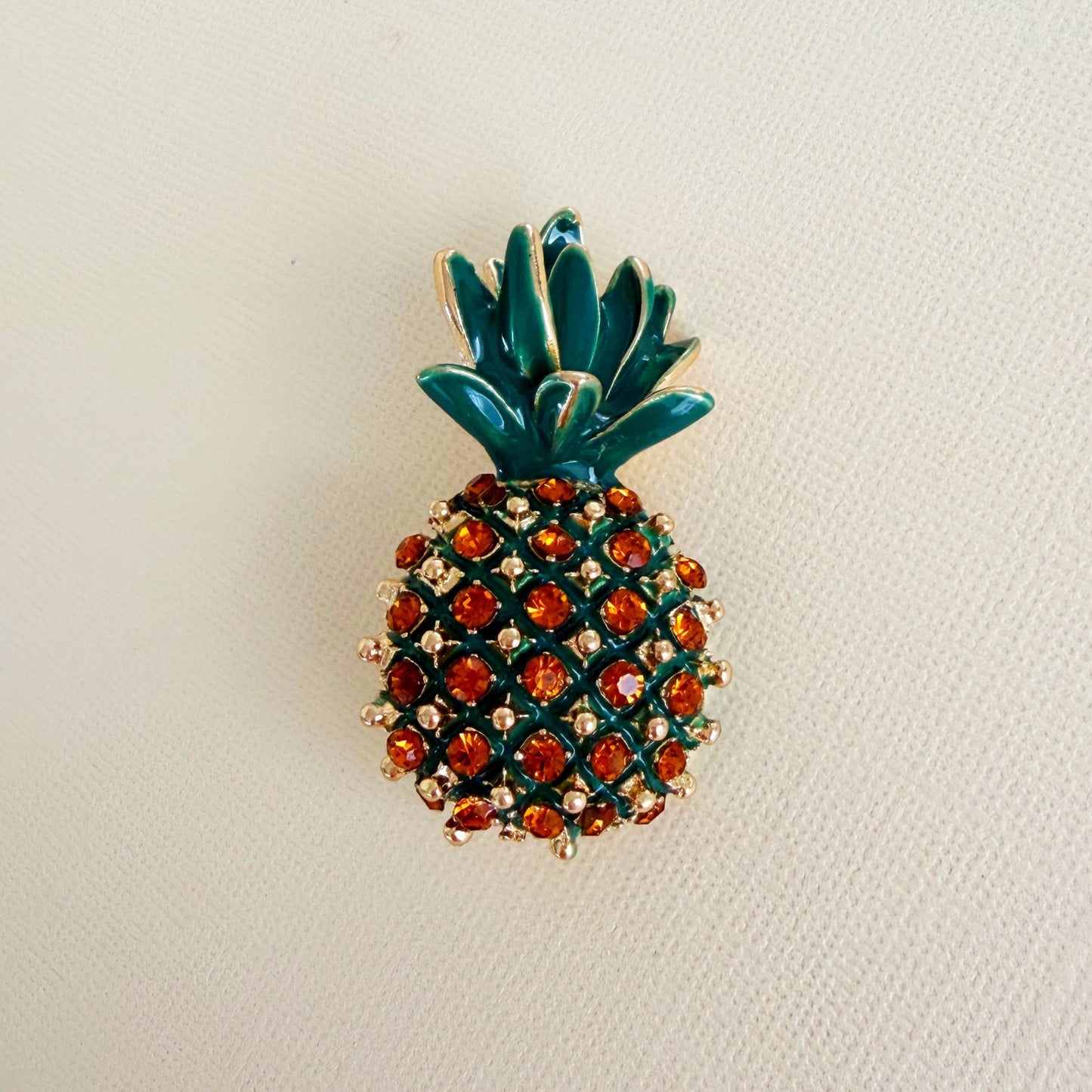 806 | PINEAPPLE BROOCH