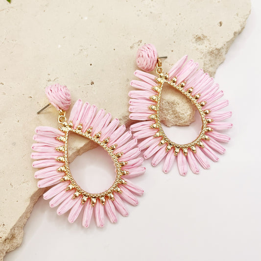 607 | SKYLA RAFFIA EARRINGS | SOFT PINK