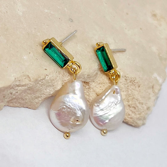 436 | SAMMIE EMERALD WITH BAROQUE PEARL