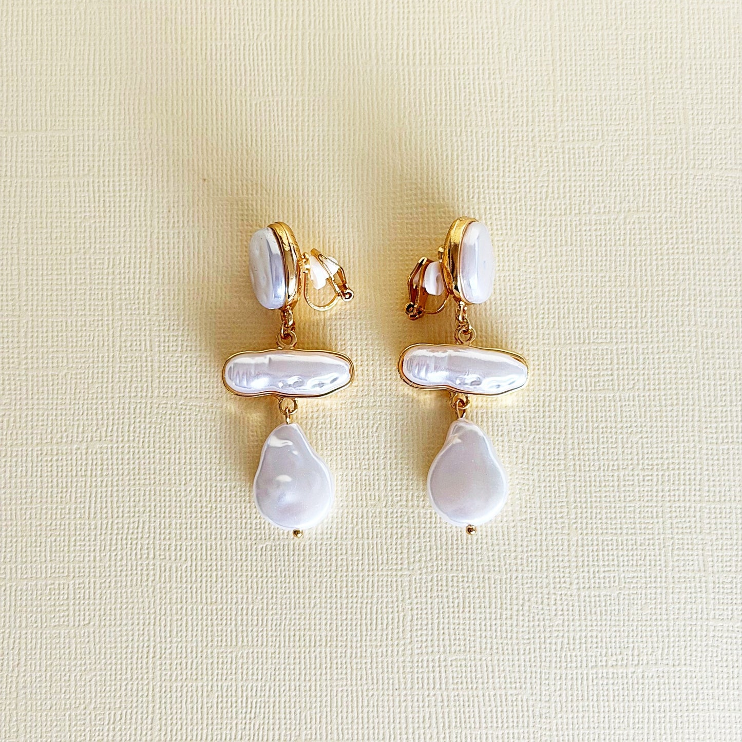 822 | SHIRLEY CLIP ON PEARL EARRINGS