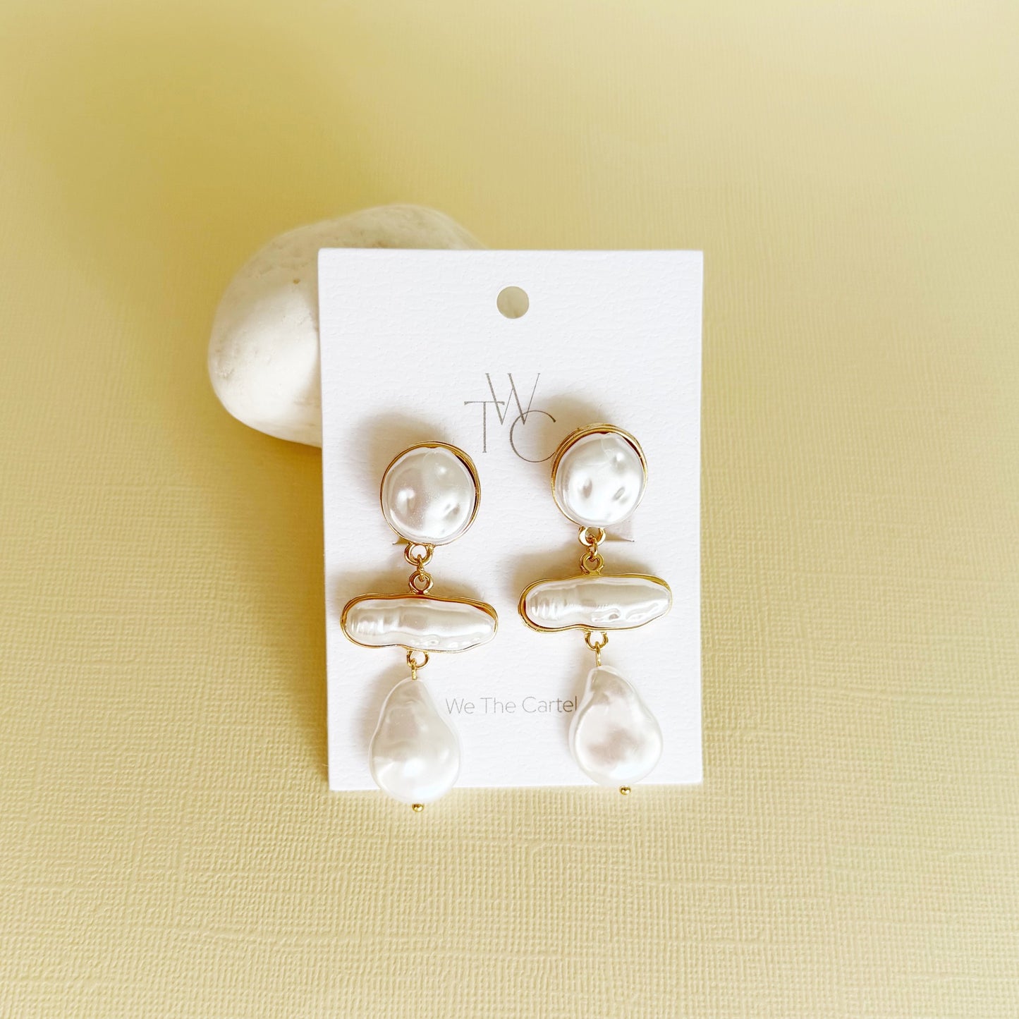 822 | SHIRLEY CLIP ON PEARL EARRINGS