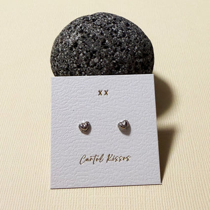 849 | TINY HEART EARRINGS | CARTEL KISSES
