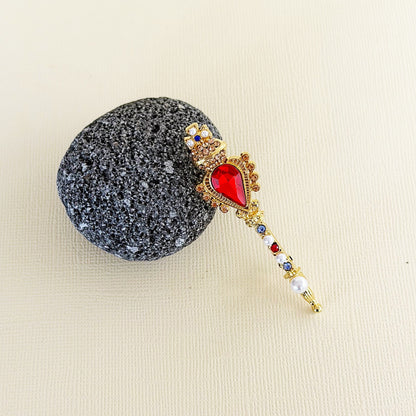 812 | ELTON SCEPTRE BROOCH