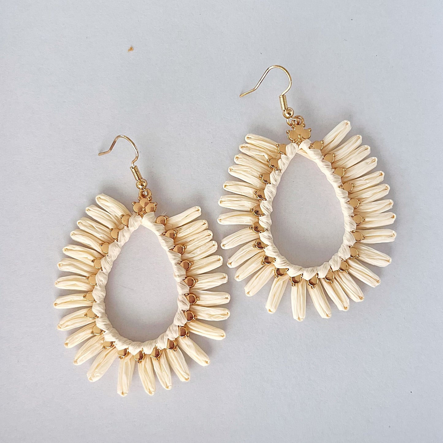 452 | SKYE RAFFIA EARRINGS | CREAM