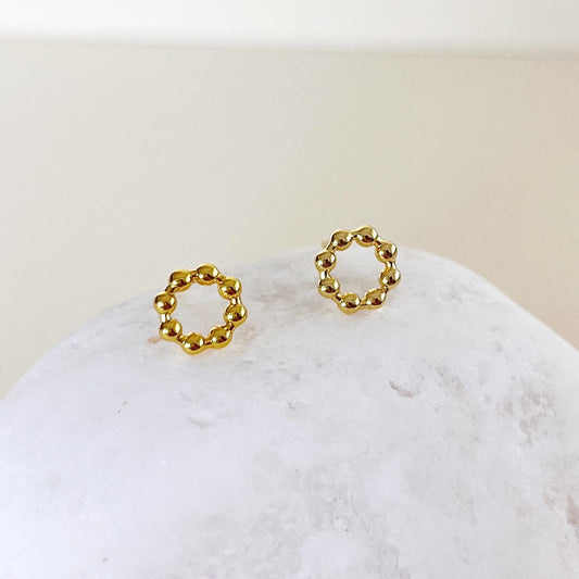 426 | SWEET  CIRCLE STUDS | CARTEL KISSES