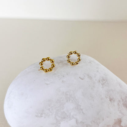 426 | SWEET  CIRCLE STUDS | CARTEL KISSES