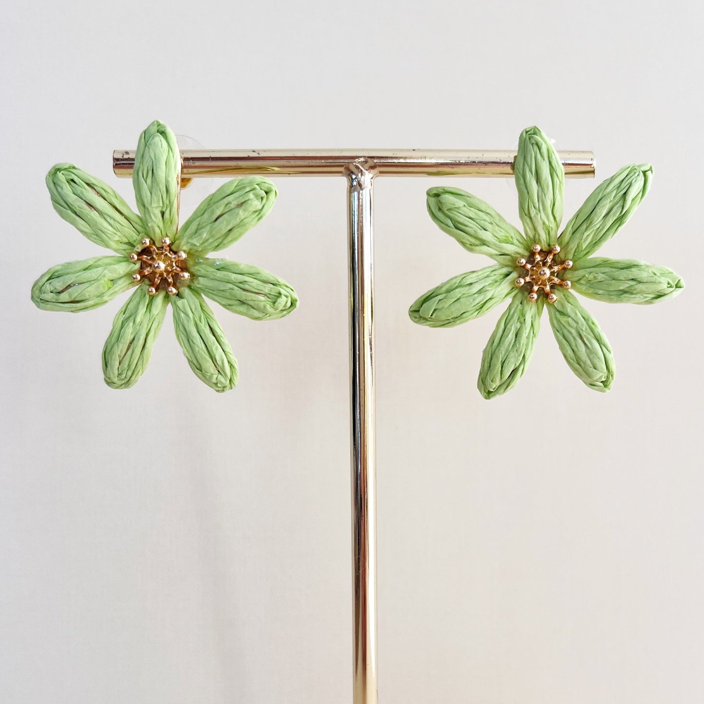 693 | TAHITIAN GARDENIA EARRINGS | GREEN