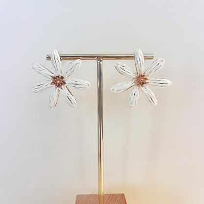 710 | TAHITIAN GARDENIA EARRINGS | IVORY