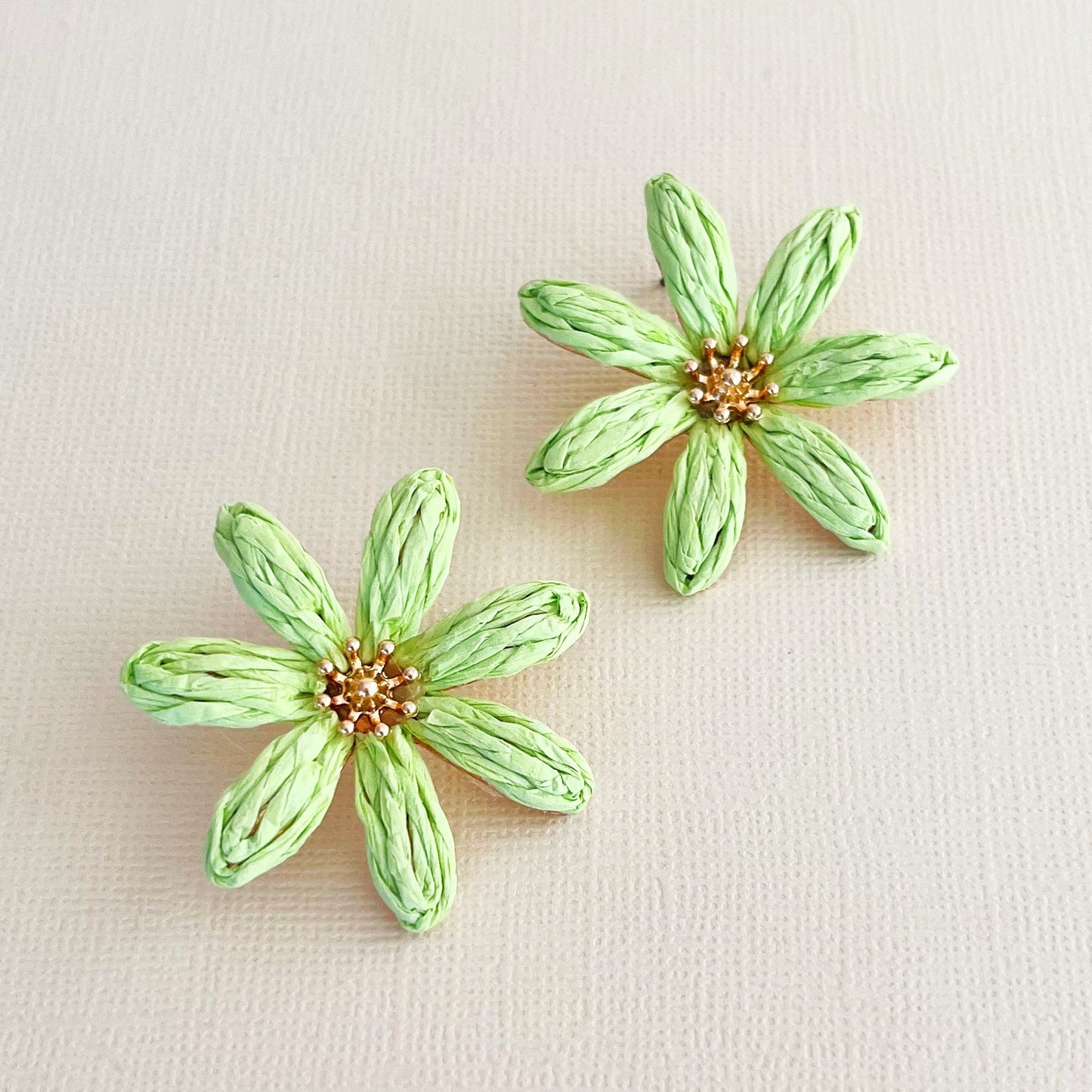 693 | TAHITIAN GARDENIA EARRINGS | GREEN