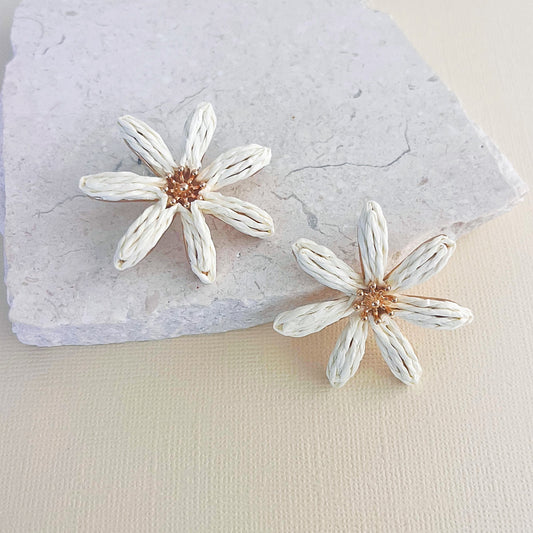 710 | TAHITIAN GARDENIA EARRINGS | IVORY