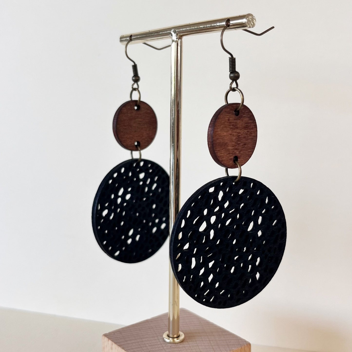 737 | TESSA EARRINGS | BLACK