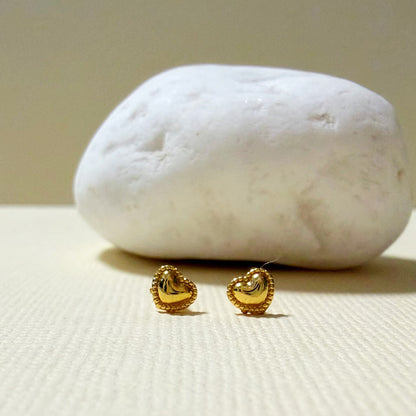 849 | TINY HEART EARRINGS | CARTEL KISSES