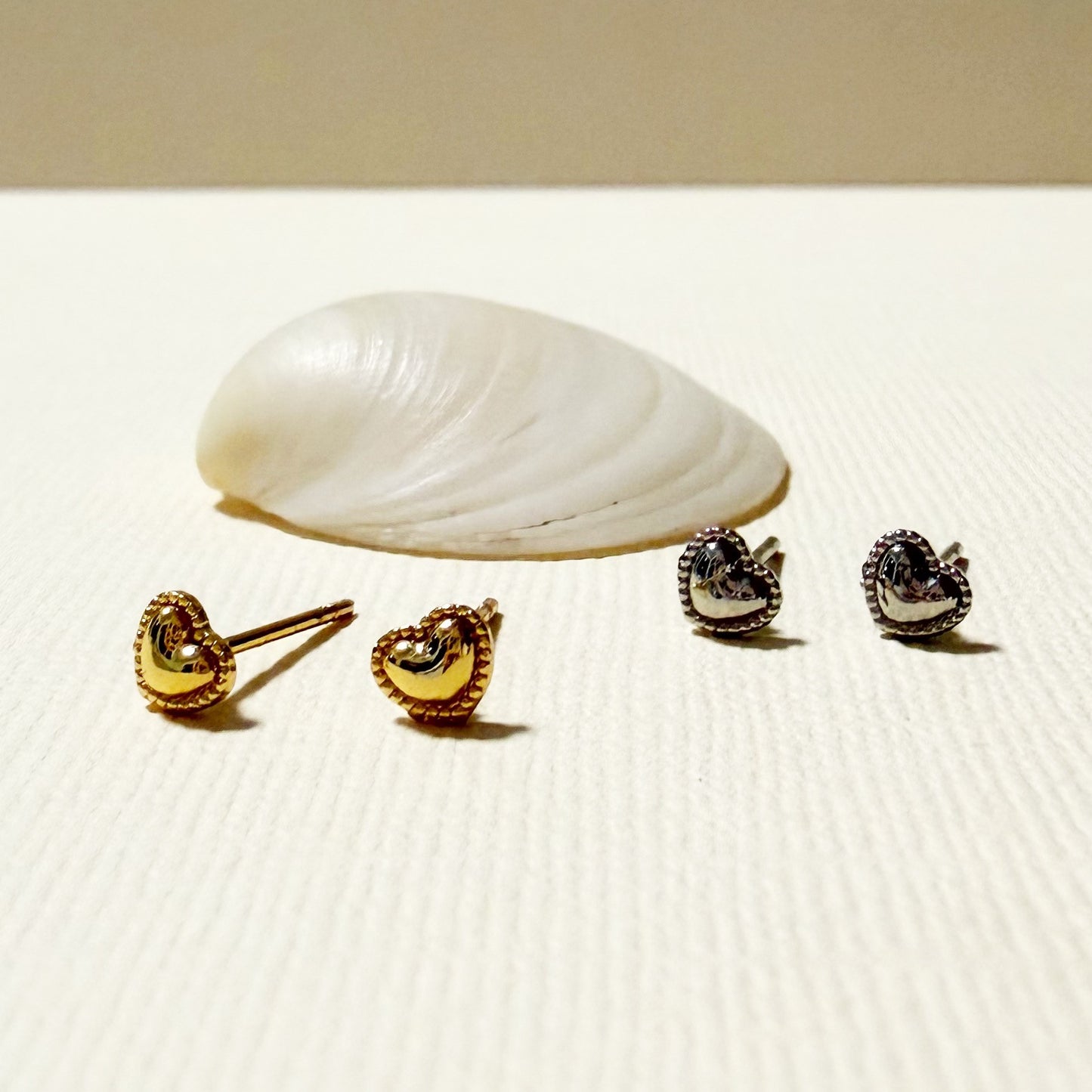 849 | TINY HEART EARRINGS | CARTEL KISSES