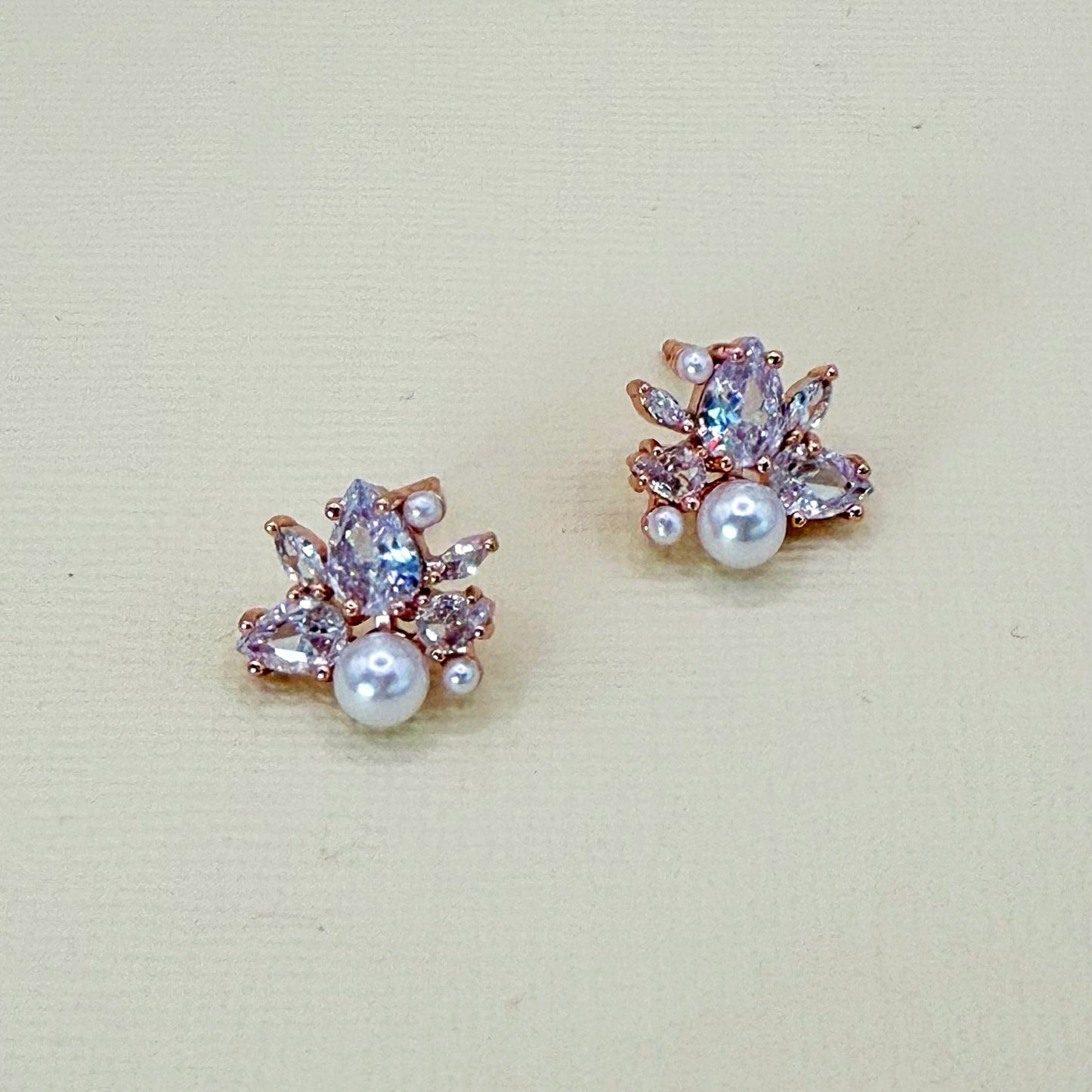 826 | TWILA EARRINGS | ROSE GOLD & PEARL