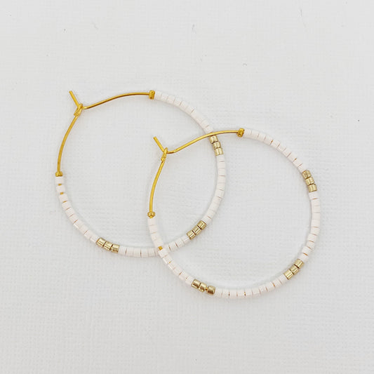 587 | SUMMER HOOP EARRINGS | WHITE